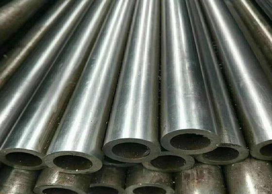 耐熱性ASTM A213 合金鋼 TPI付きシームレスパイプ