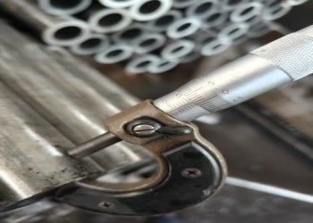 熱間押出しシームレス鋼管、切断サービス付き