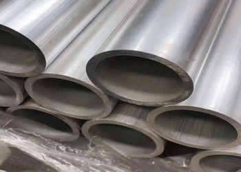 ASTM A312 ステンレス鋼管は、工業用途に適した優れた成形性と溶接性を備えています。